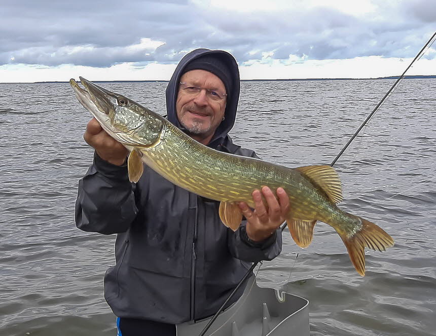 Fischen auf R�gen 2020-4